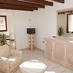 Résidence Larroque Hotel