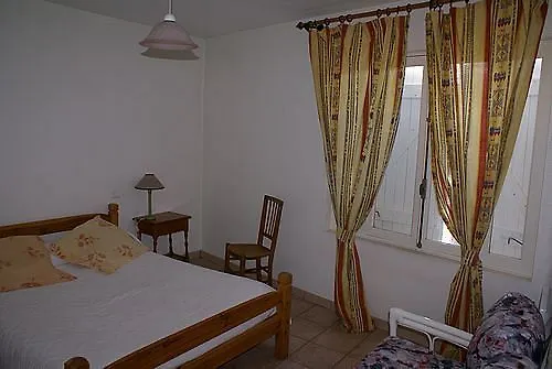 Résidence Larroque Hotel 2*