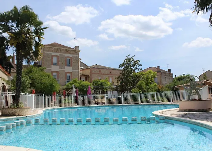 Résidence Larroque Hotel 2*