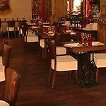 Larroque Hotel