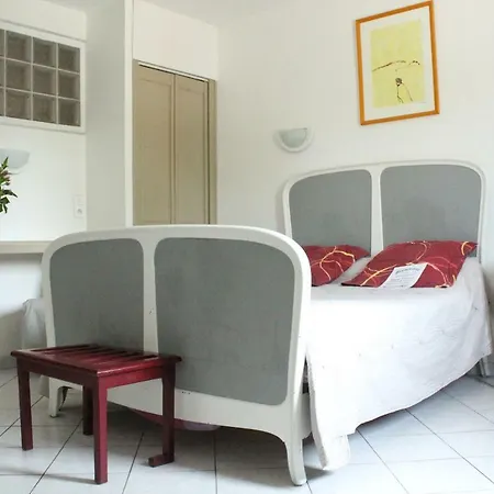 Hotel Résidence Larroque 2*