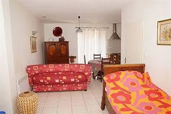 Résidence Larroque Hotel